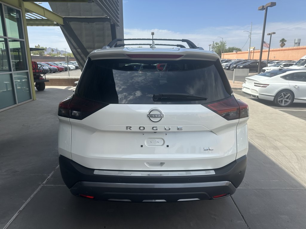 Used 2023 Nissan Rogue SL FWD image 12