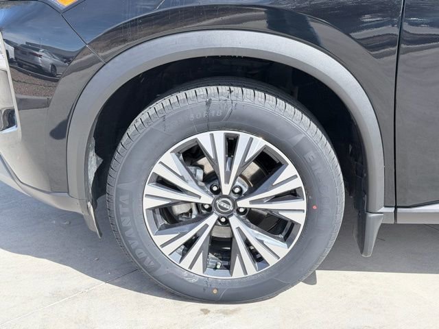 Used 2023 Nissan Rogue SV image 31