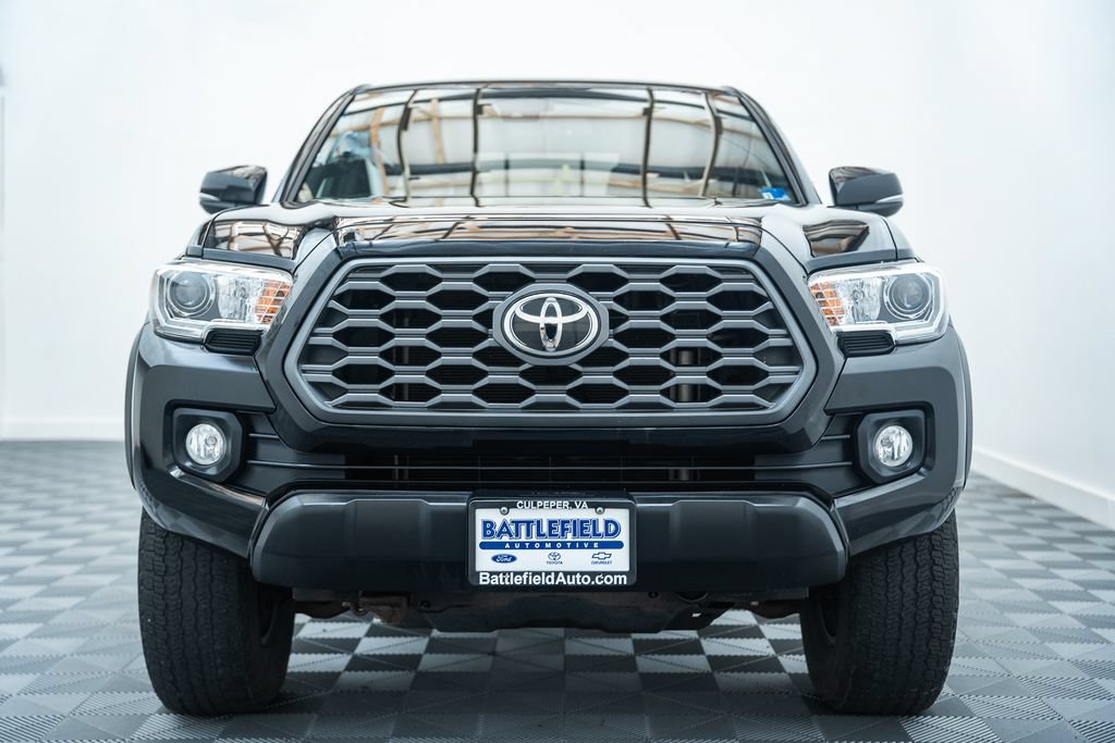 Used 2020 Toyota Tacoma TRD Off-Road w/ Technology Package AWD/4WD image 2