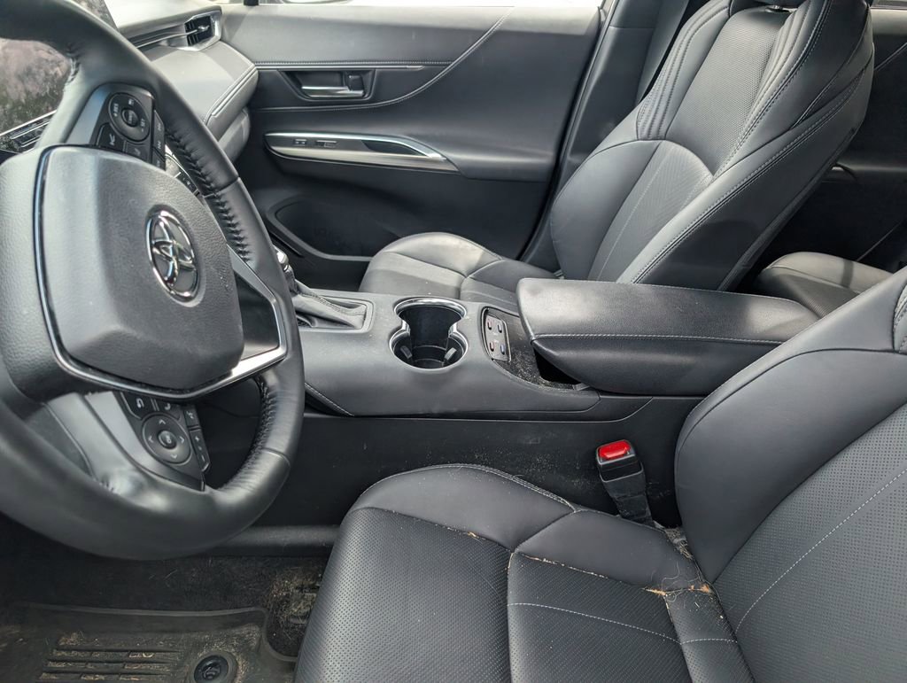 Used 2023 Toyota Venza Limited AWD/4WD image 8