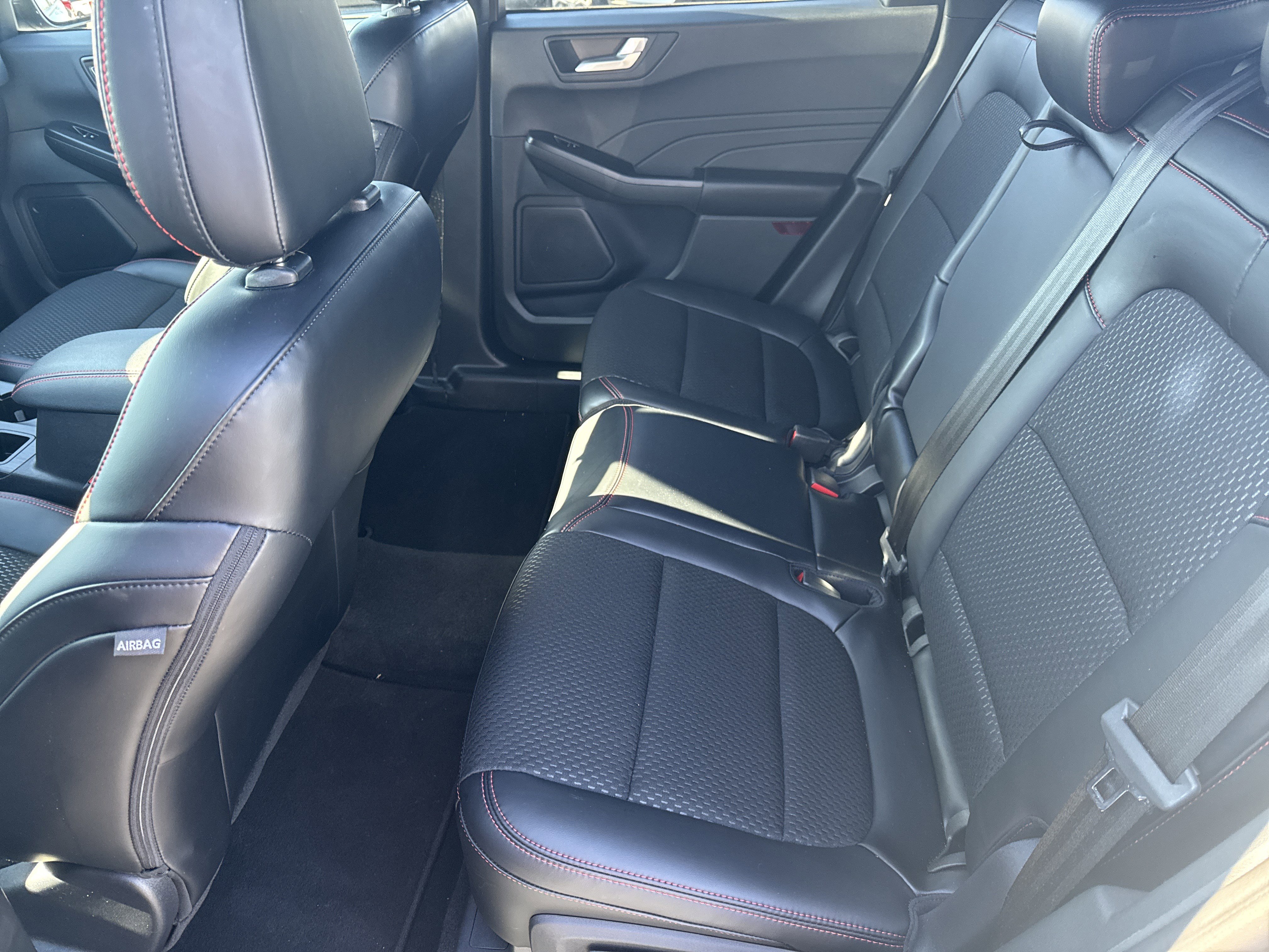 Used 2025 Ford Escape ST-Line w/ Equipment Group 301A image 20