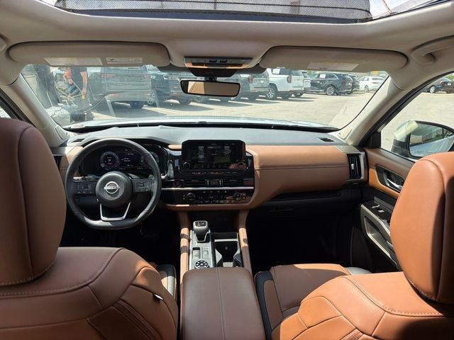 Used 2025 Nissan Pathfinder Platinum w/ Cargo Package AWD/4WD image 20