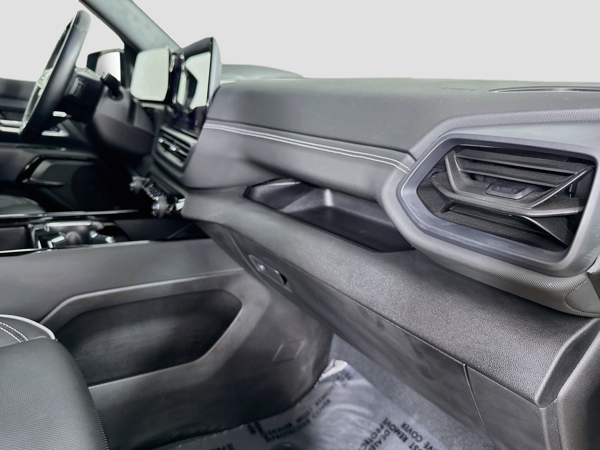 Used 2026 Chevrolet Silverado EV LT AWD/4WD image 31