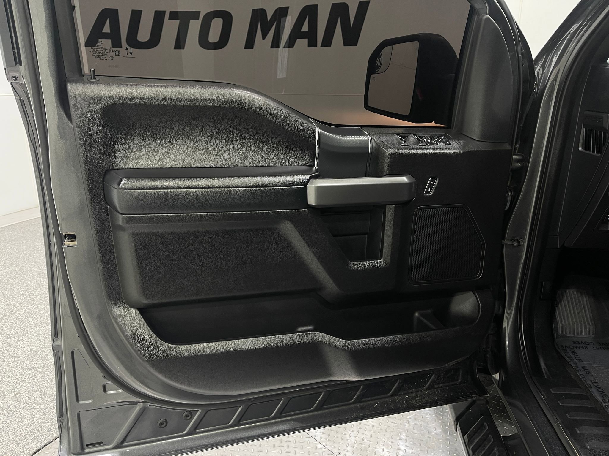 Used 2020 Ford F150 XLT w/ Equipment Group 302A Luxury AWD/4WD image 14