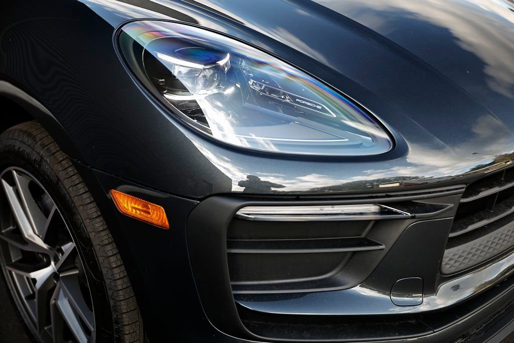 Certified 2026 Porsche Macan image 46