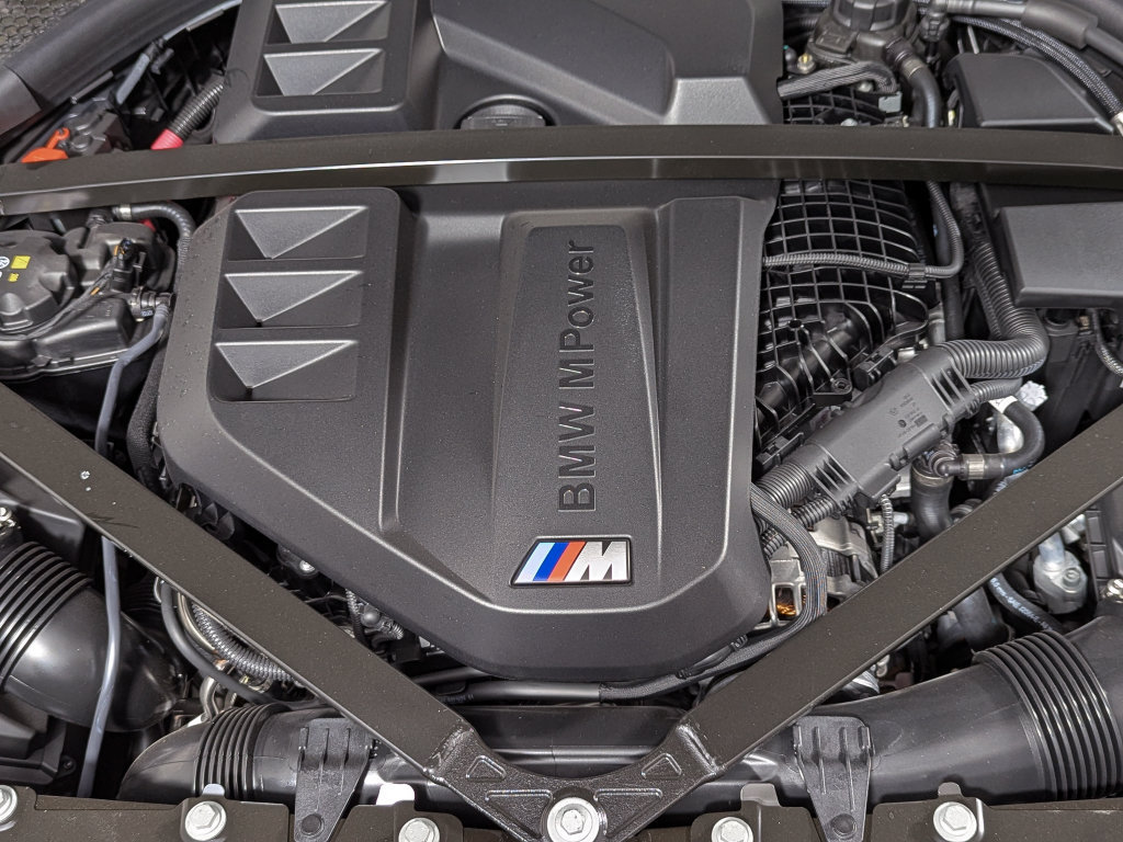 New 2026 BMW M2 w/ Lighting Package RWD image 9