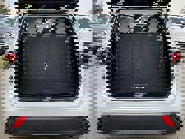 Used 2022 Toyota Highlander LE image 28