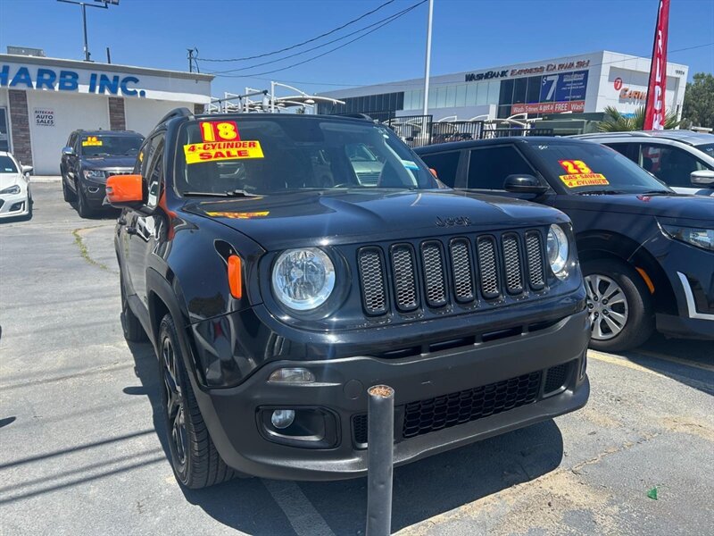 Used 2018 Jeep Renegade Altitude FWD image 5