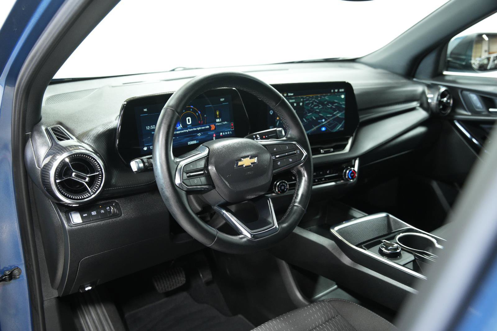 Used 2026 Chevrolet Equinox LT AWD/4WD image 26