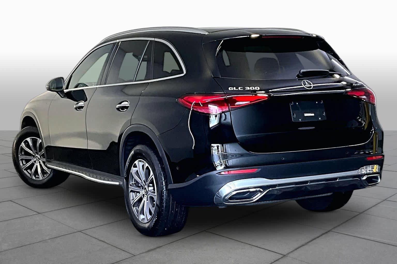 Used 2024 Mercedes-Benz GLC 300 4MATIC image 12