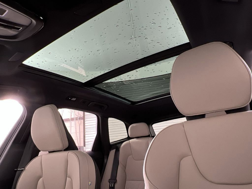 New 2026 Volvo XC60 B5 Plus w/ Climate Package image 13