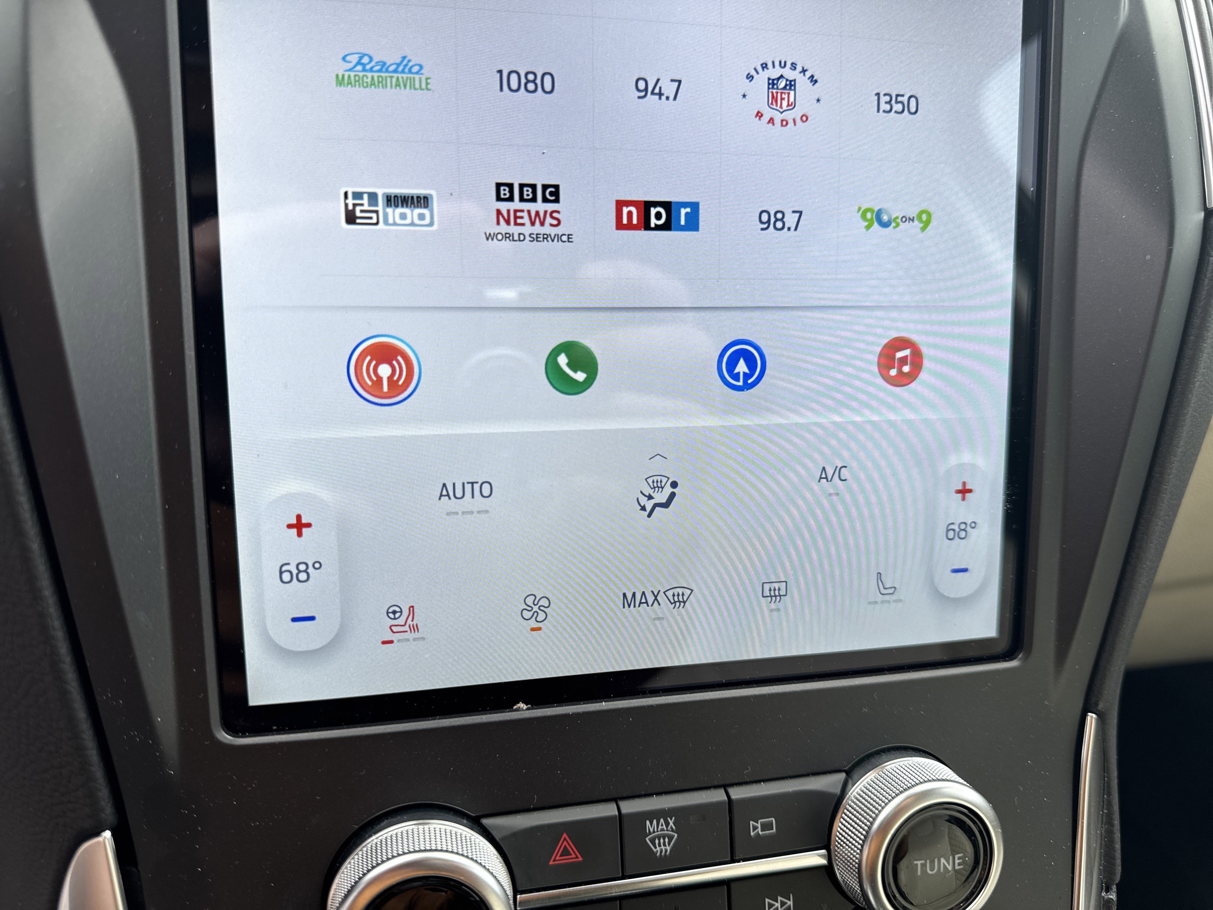 Certified 2024 Ford Edge Titanium w/ Equipment Group 301A image 24