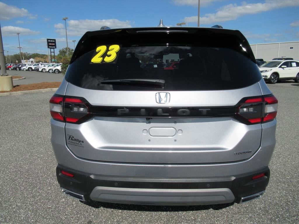 Used 2023 Honda Pilot Touring image 6
