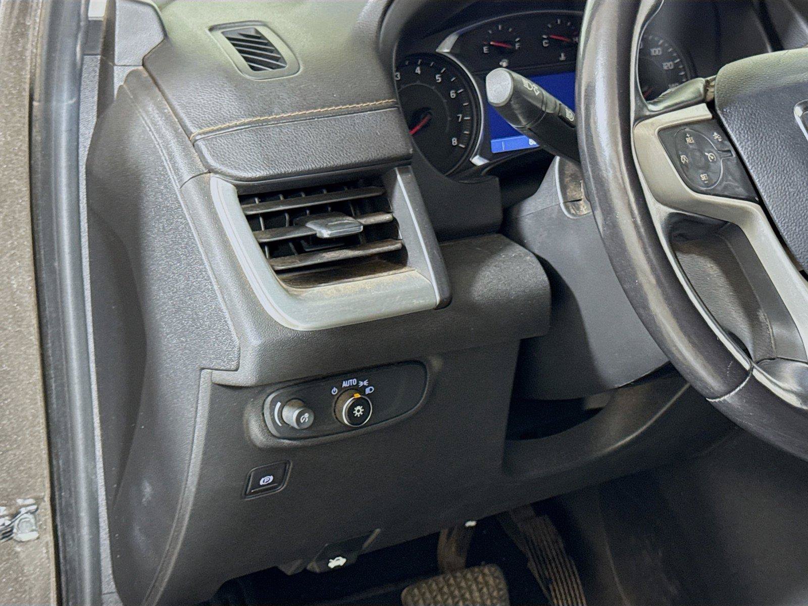 Used 2020 GMC Terrain SLE w/ Driver Convenience Package FWD image 8