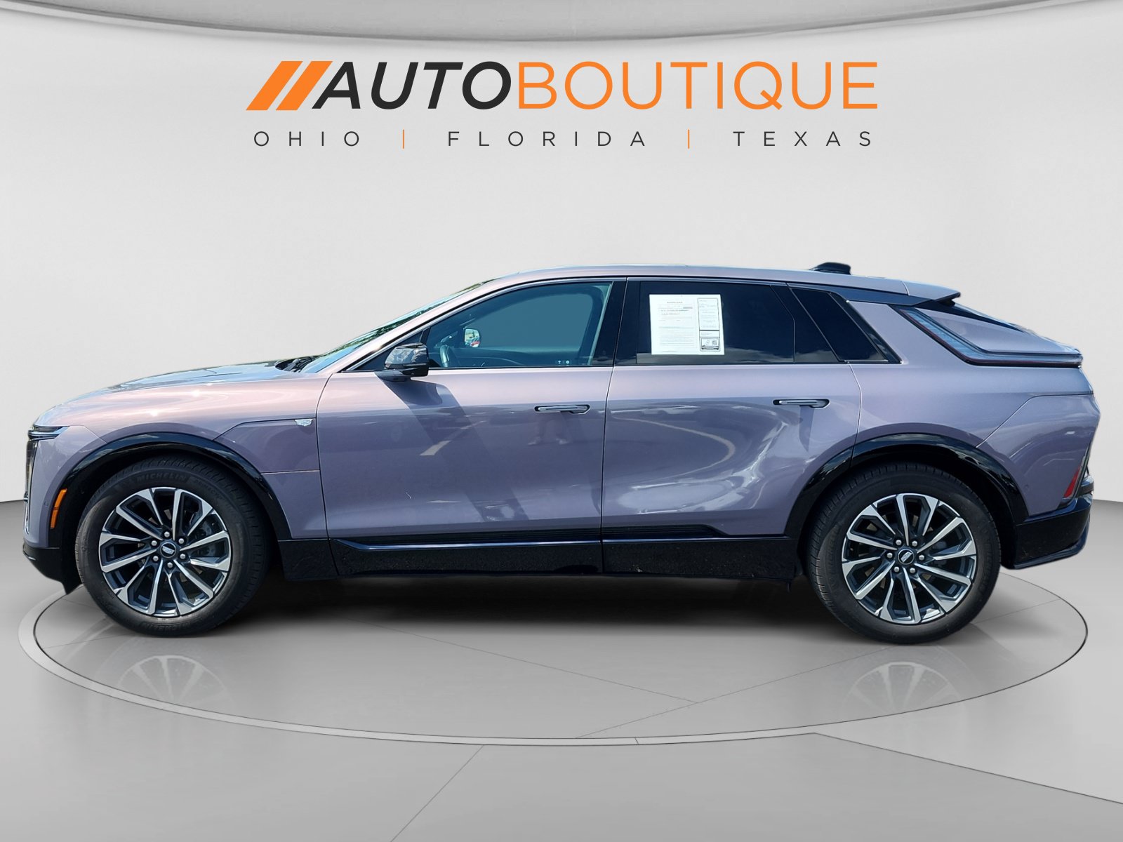 Used 2024 Cadillac Lyriq Sport AWD/4WD image 2