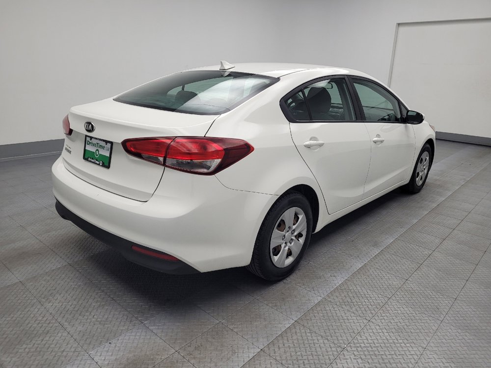 Used 2017 Kia Forte LX image 9