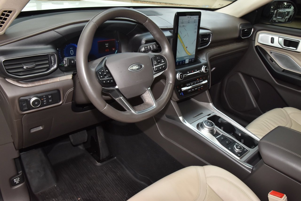 Used 2020 Ford Explorer Platinum w/ Premium Technology Package AWD/4WD image 35