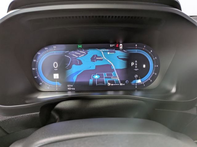 Used 2025 Volvo XC40 B5 Plus image 4