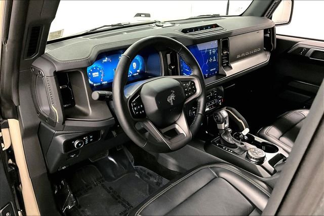 Used 2025 Ford Bronco Badlands image 13