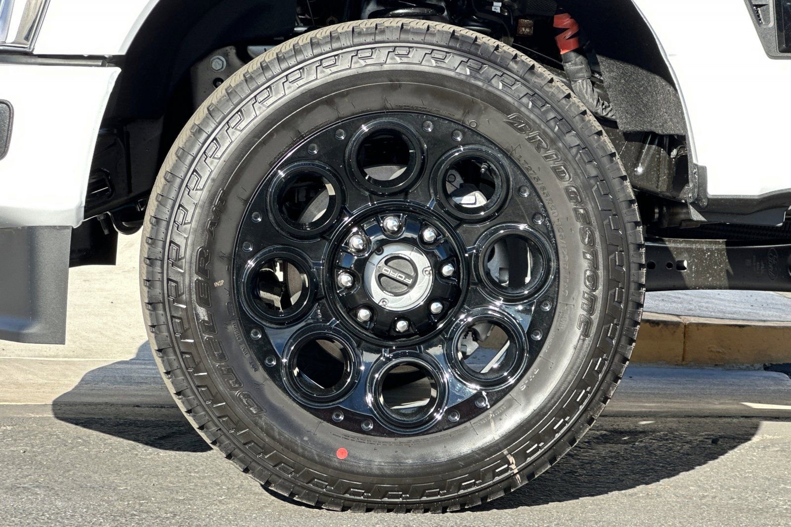 New 2026 Ford F250 Lariat w/ Black Appearance Package image 24