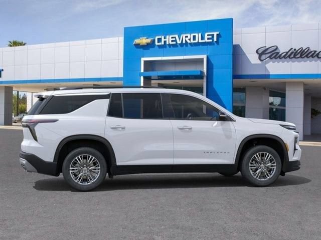 New 2026 Chevrolet Traverse LT w/ Driver Confidence Package FWD image 3