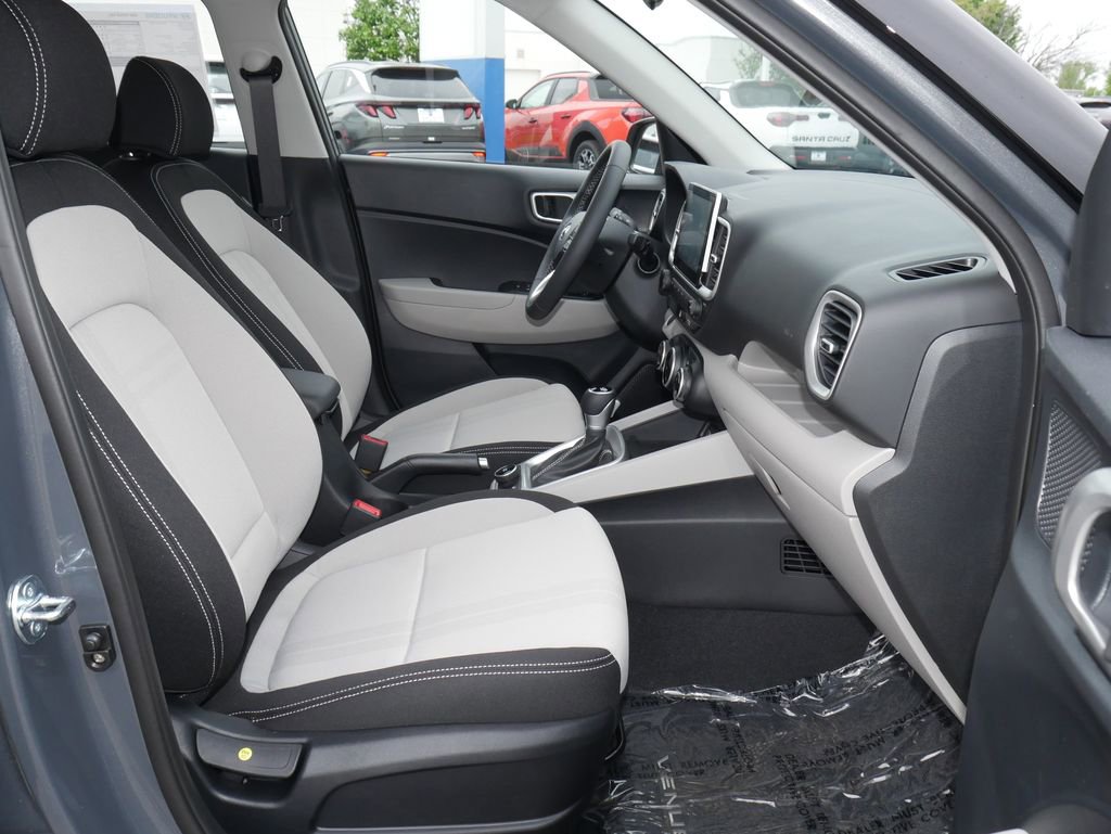 New 2026 Hyundai Venue SEL FWD image 22