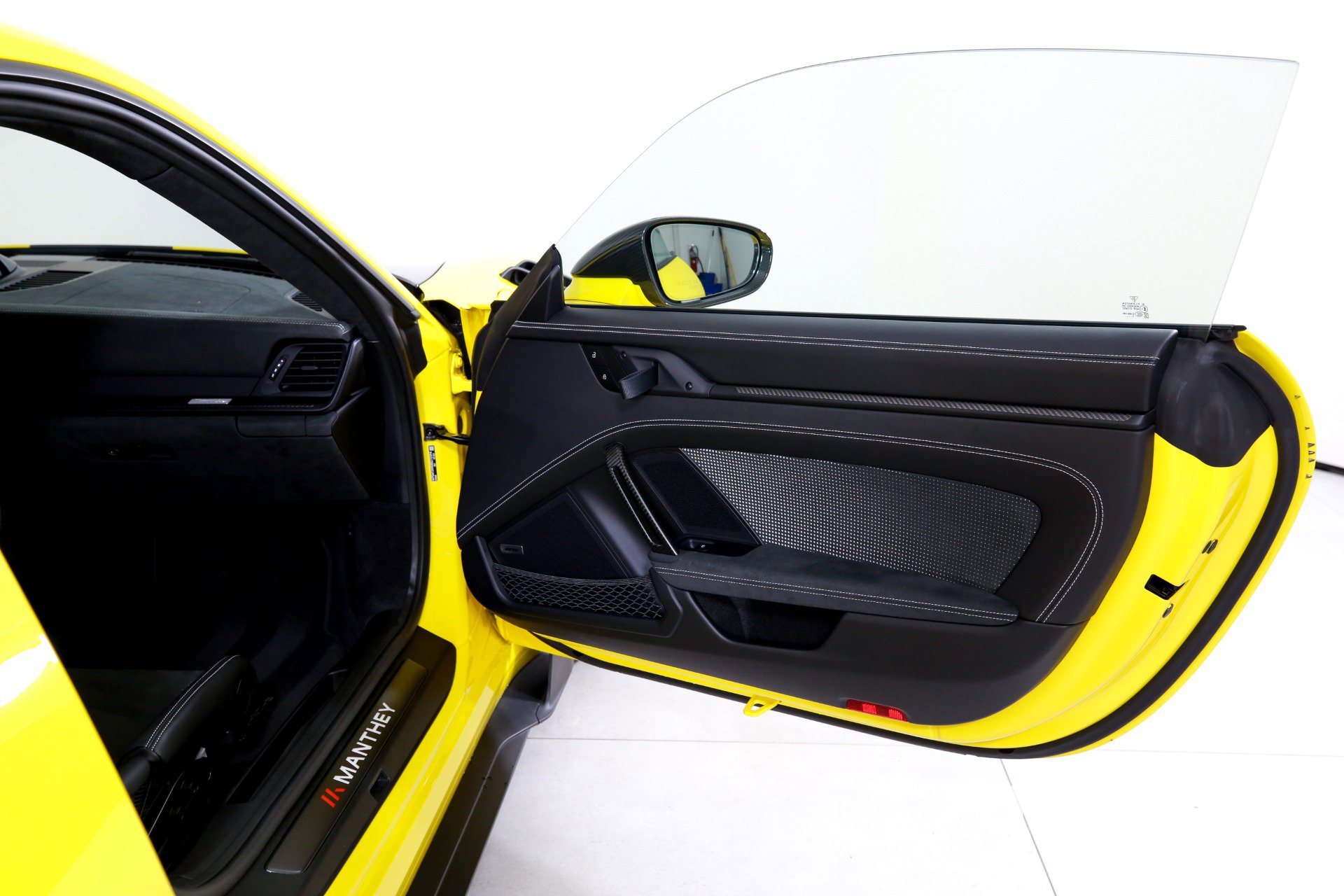 Used 2024 Porsche 911 GT3 RS w/ Weissach Package RWD image 19