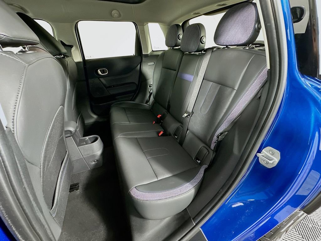 Certified 2025 MINI Cooper 4-Door Hardtop image 24