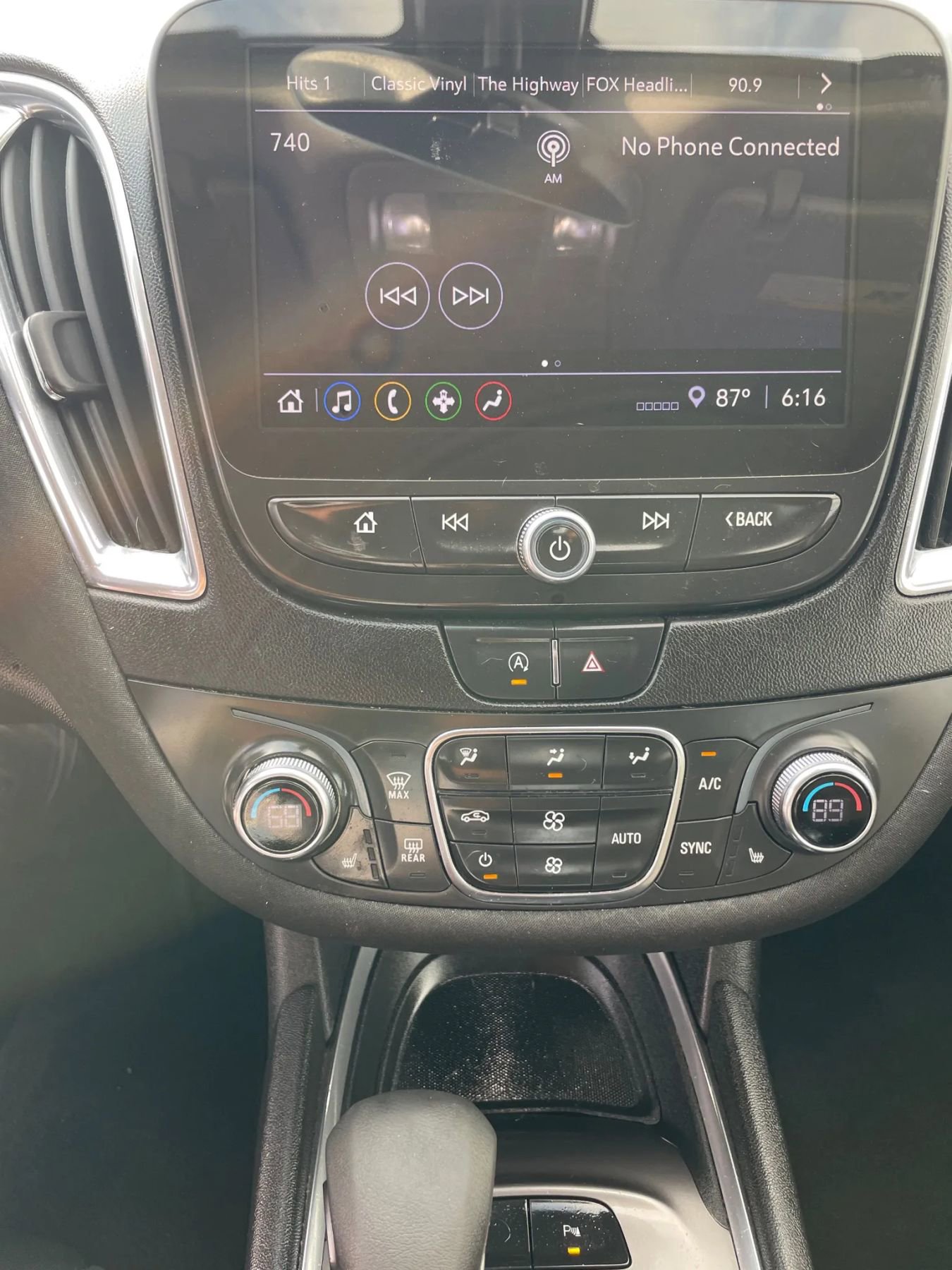 Used 2021 Chevrolet Malibu LT image 22
