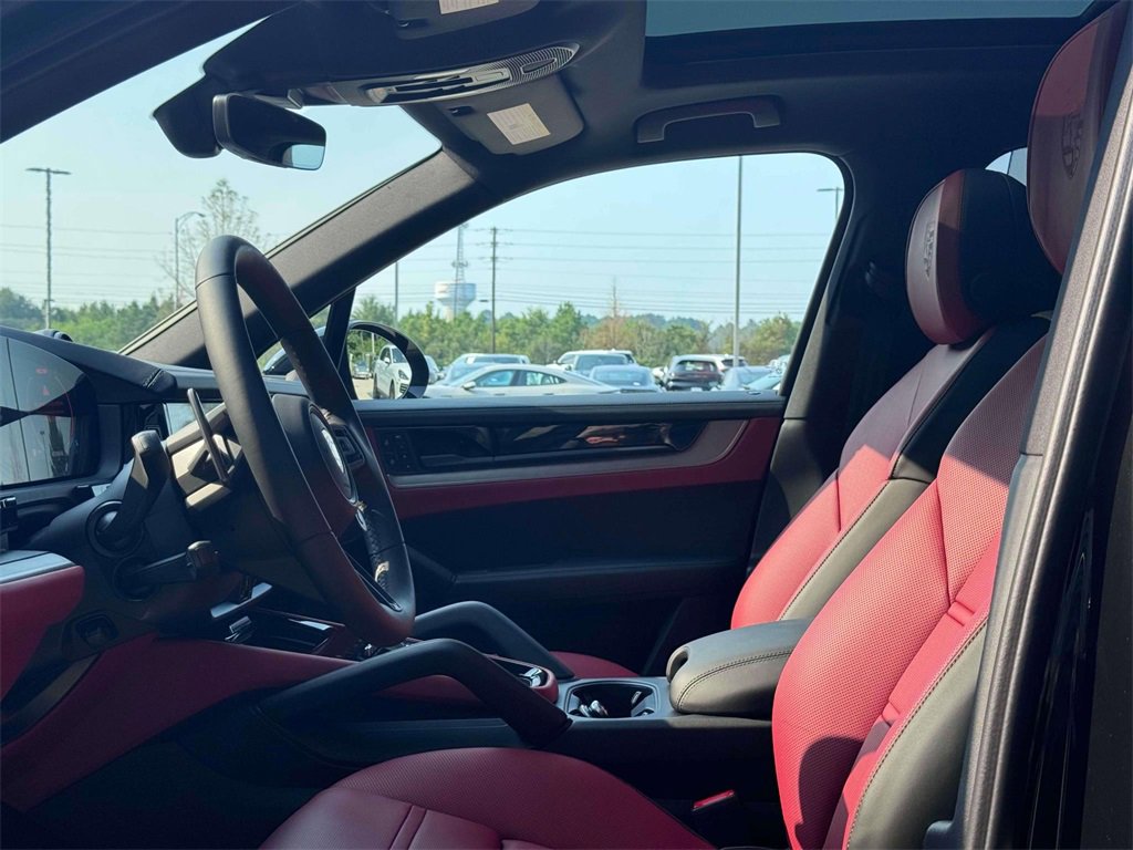 New 2025 Porsche Cayenne S image 13