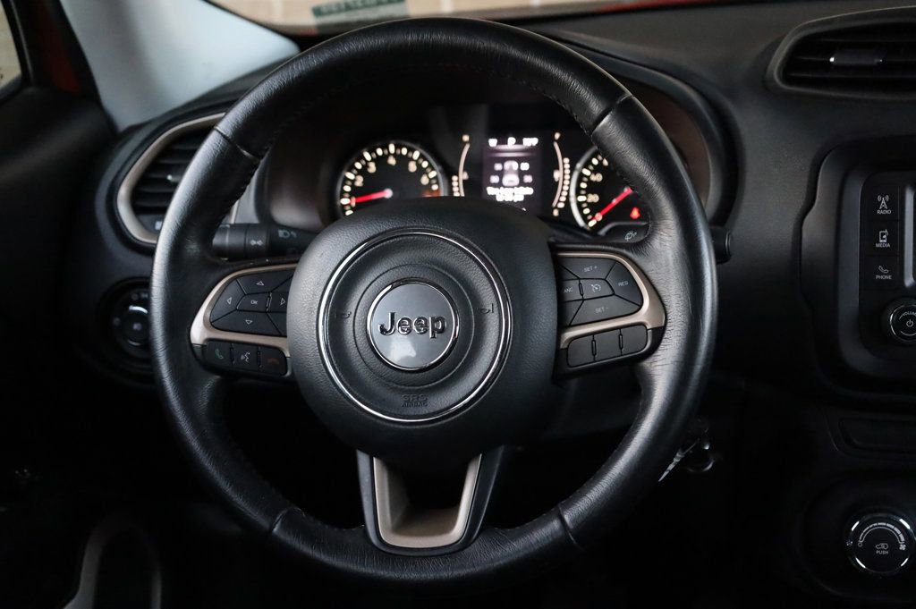 Used 2015 Jeep Renegade Latitude image 25