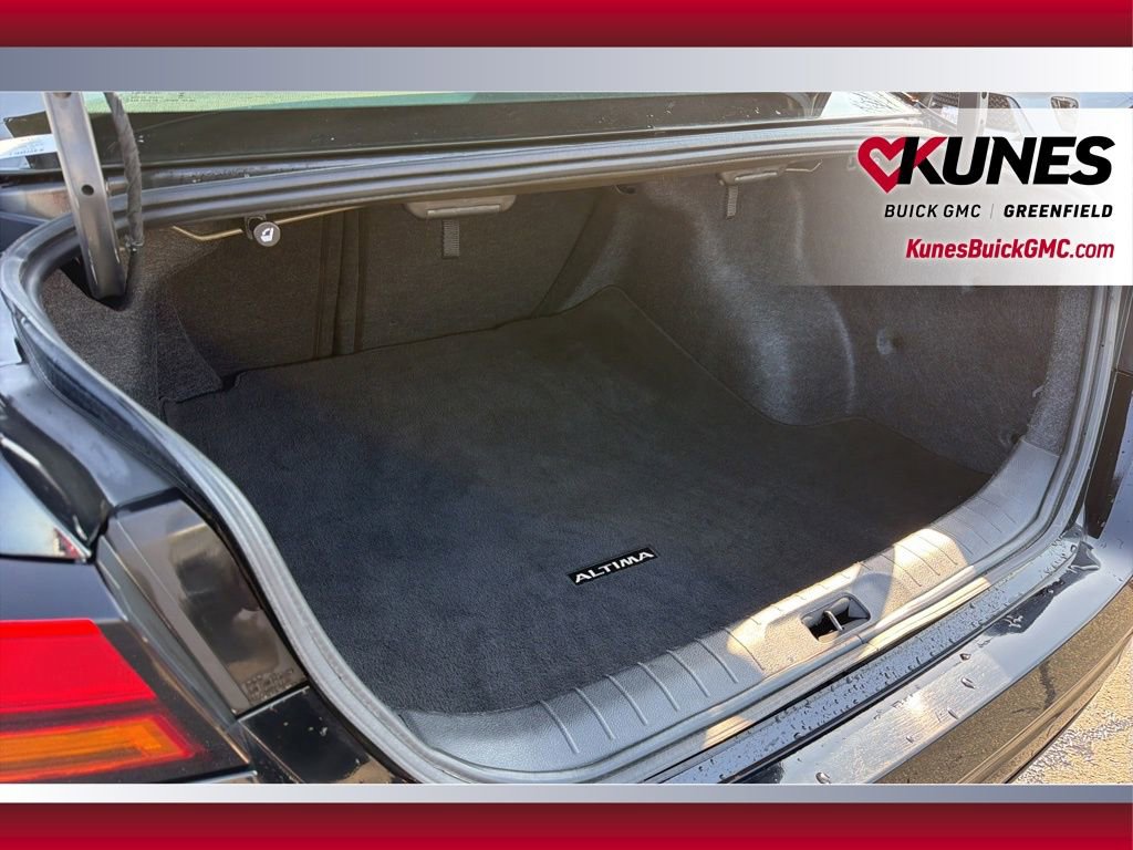 Used 2024 Nissan Altima 2.5 SV FWD image 37