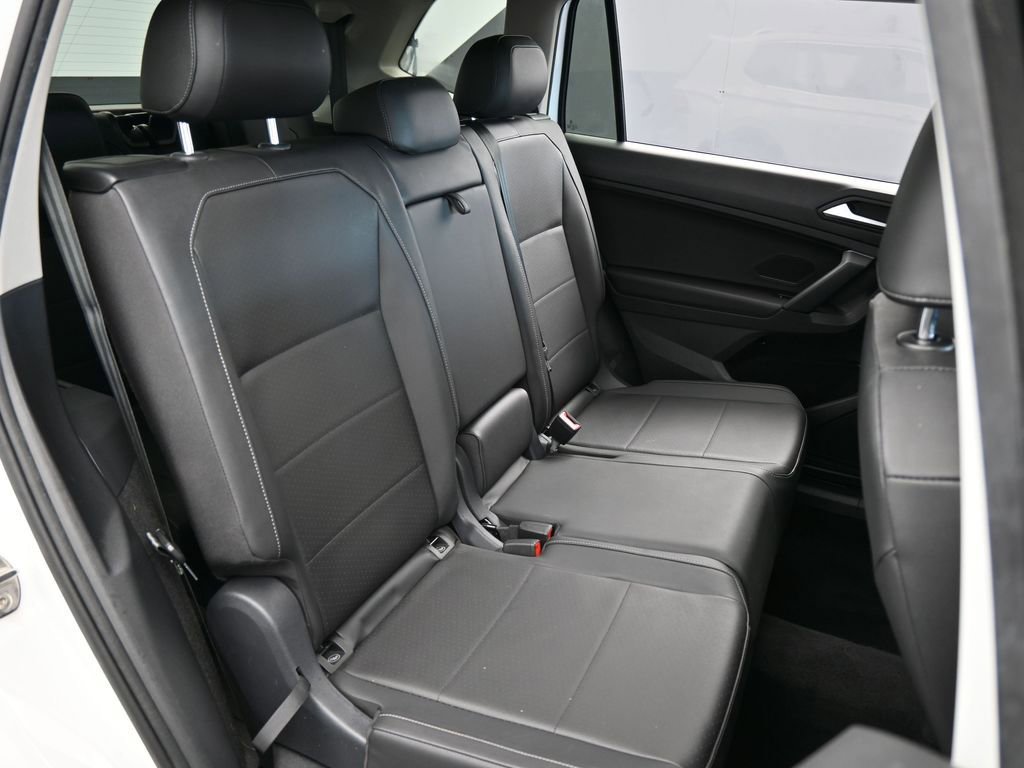 Used 2019 Volkswagen Tiguan SEL image 45