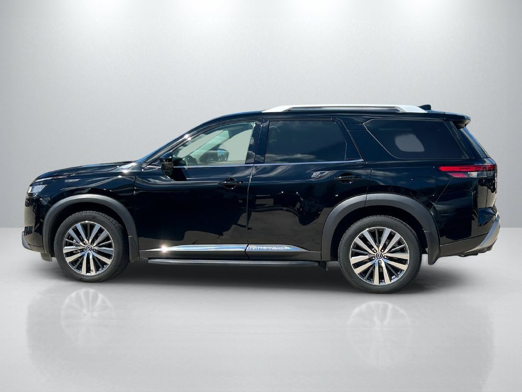 Used 2022 Nissan Pathfinder Platinum w/ Cargo Package FWD image 8