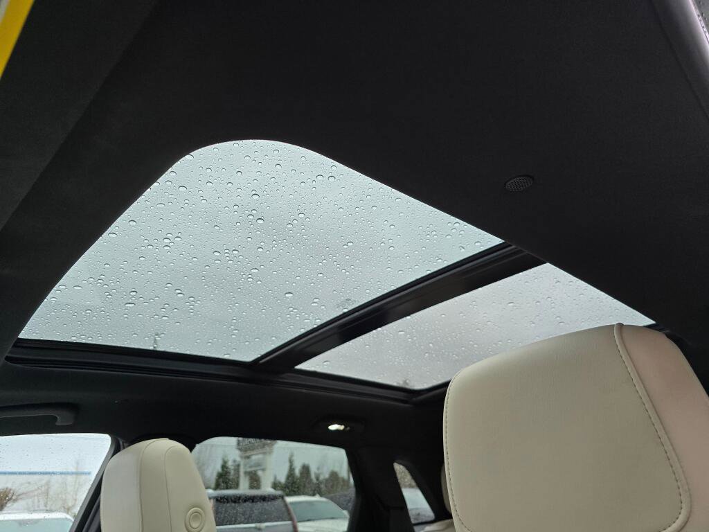 Used 2021 Cadillac XT5 Sportv w/ LPO, Floor Liner Package image 31