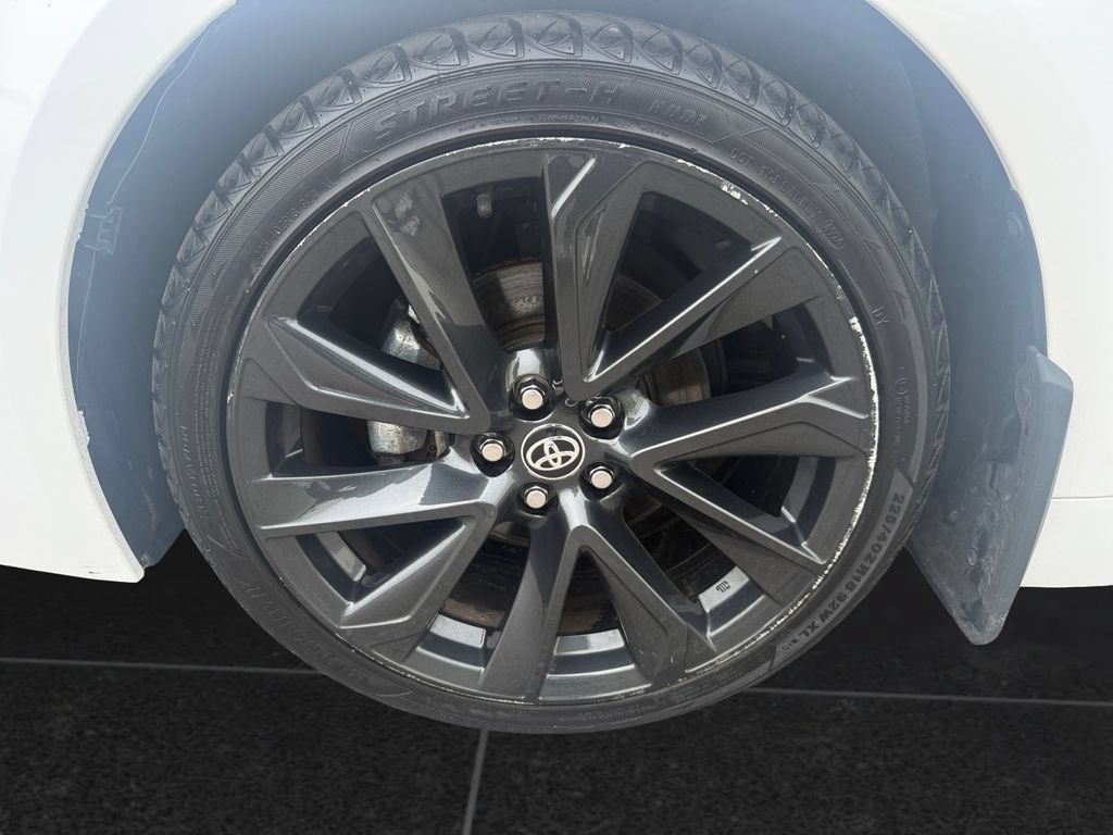 Used 2023 Toyota Corolla SE w/ Carpet Mat Package (TMS) FWD image 9