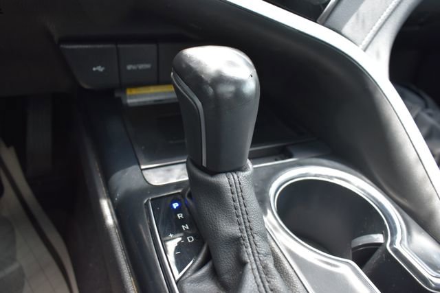 Used 2020 Toyota Camry XSE image 32