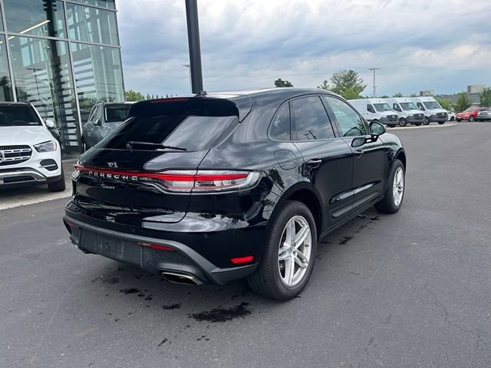 Used 2024 Porsche Macan AWD/4WD image 6