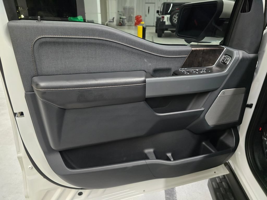 Used 2023 Ford F150 Lightning Lariat AWD/4WD image 23