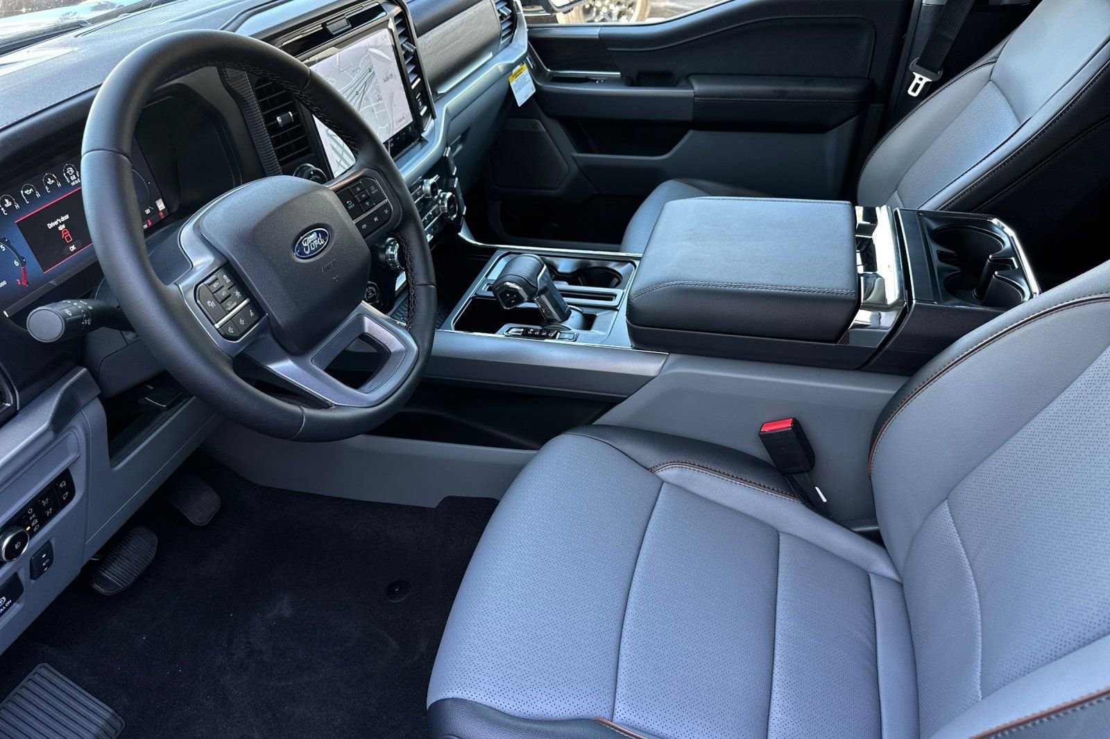 New 2025 Ford F150 Lariat w/ Equipment Group 502A High image 9