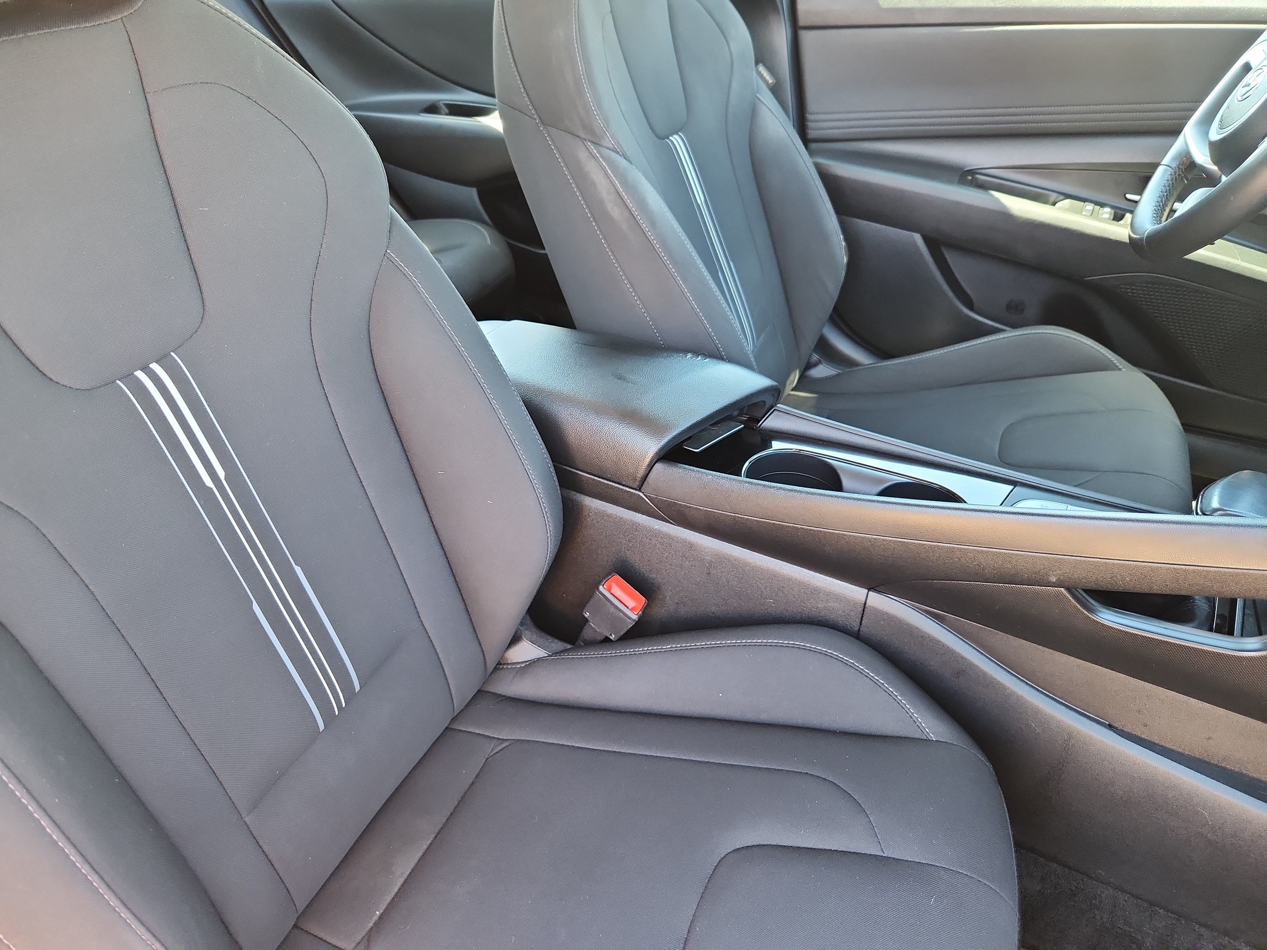 Used 2021 Hyundai Elantra SEL w/ Convenience Package FWD image 16