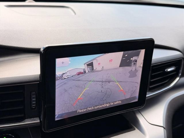 Used 2021 Ford Explorer XLT w/ Equipment Group 202A image 26