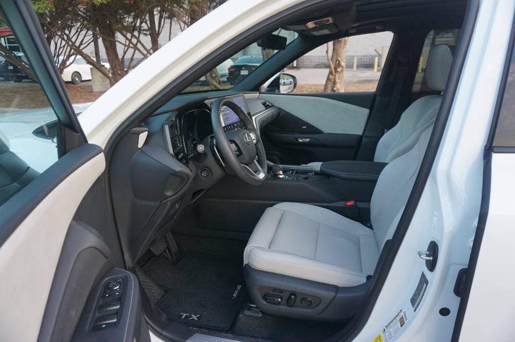 Used 2024 Lexus TX 350 FWD w/ Technology Package image 4