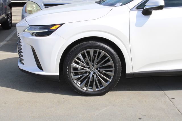 Certified 2024 Lexus RX 450h AWD w/ Convenience Package image 4