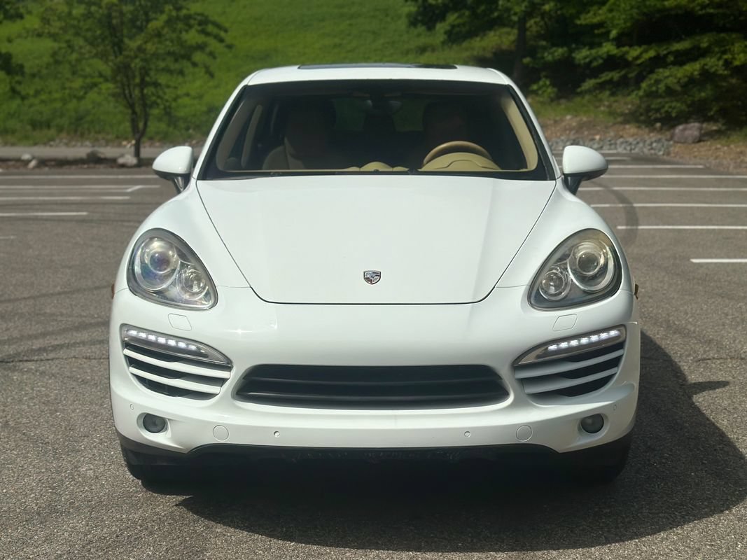Used 2013 Porsche Cayenne Diesel AWD/4WD image 3