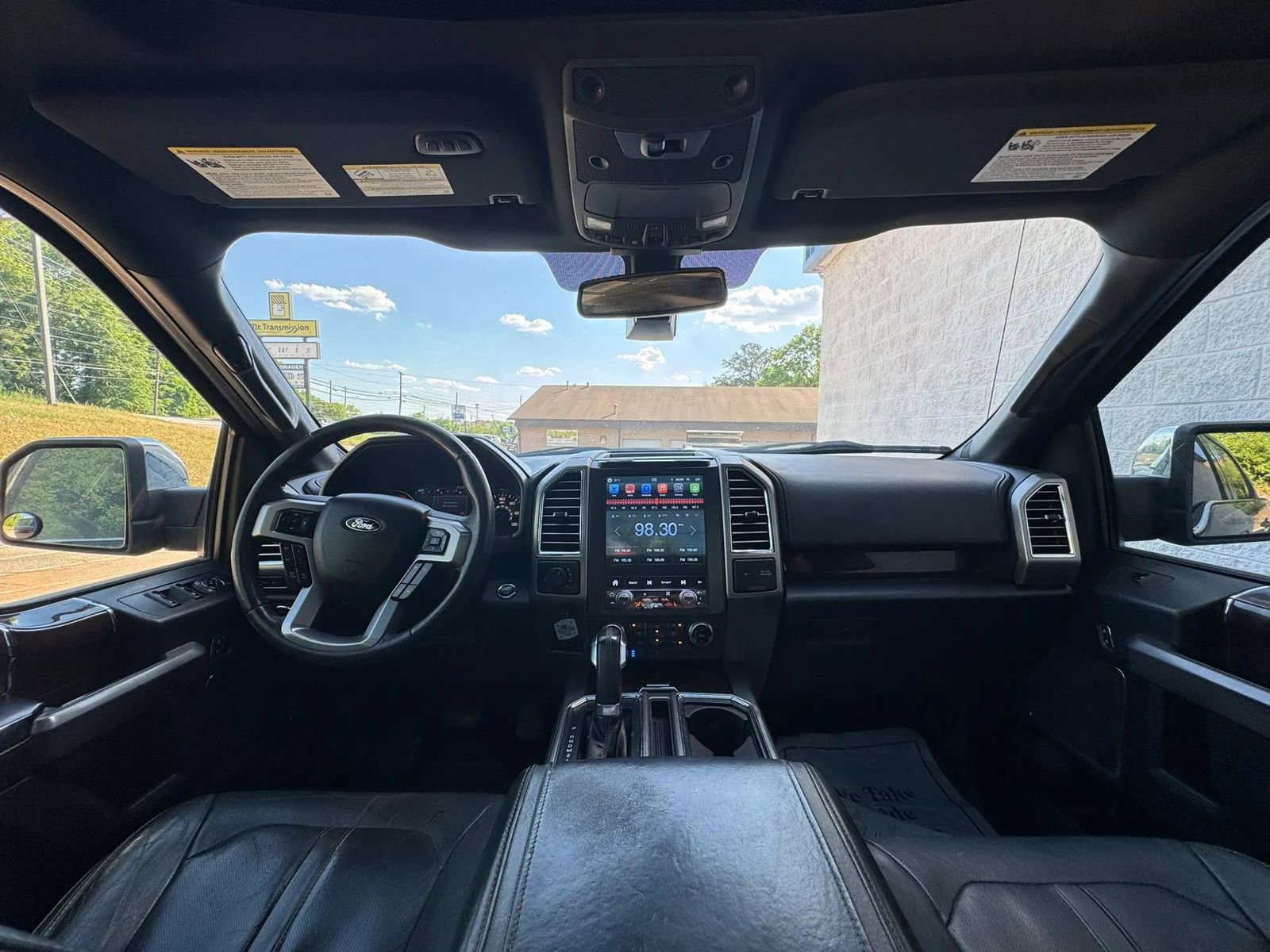 Used 2015 Ford F150 Platinum w/ Equipment Group 701A Luxury AWD/4WD image 17