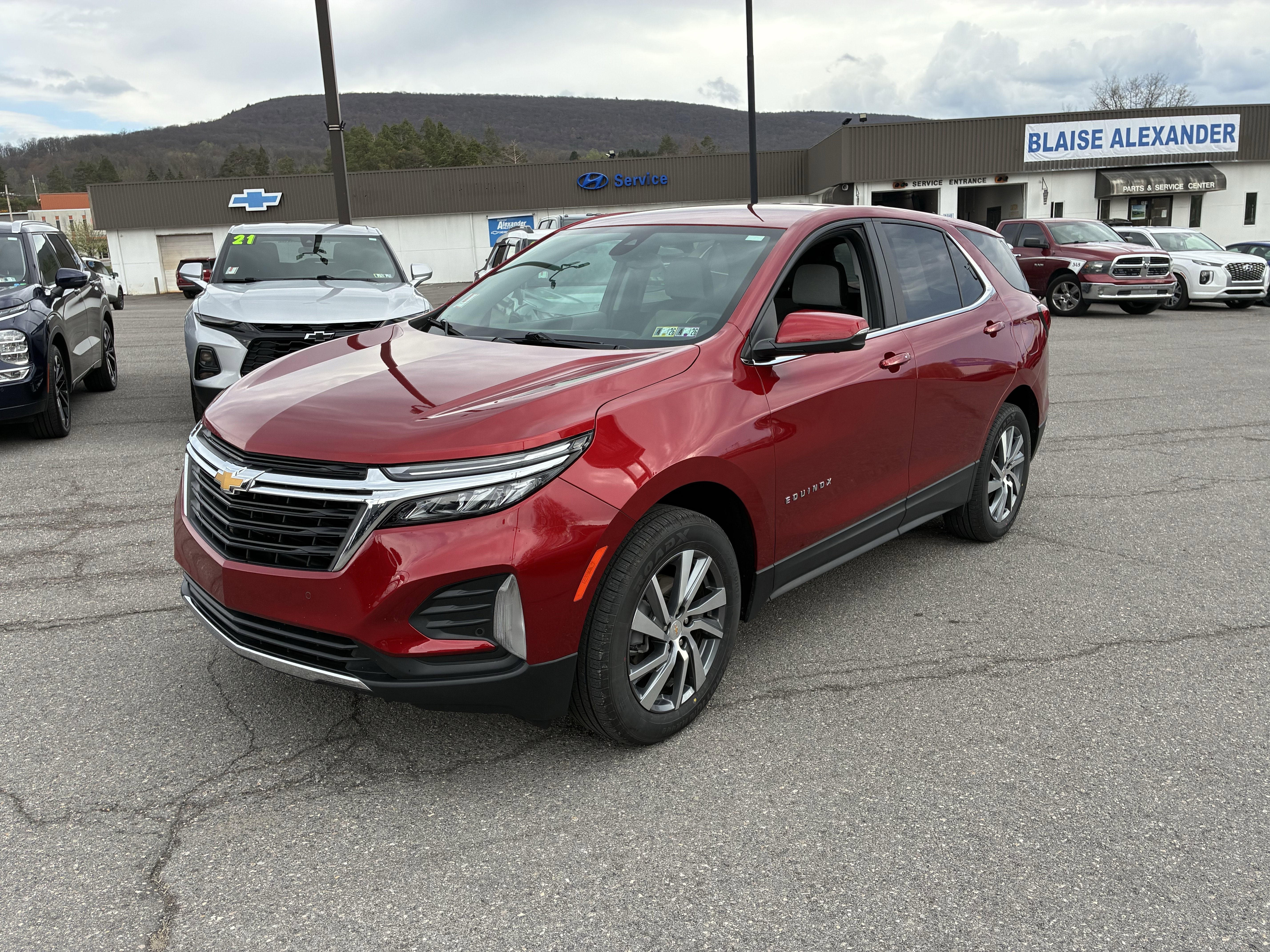 Used 2022 Chevrolet Equinox LT AWD/4WD image 7