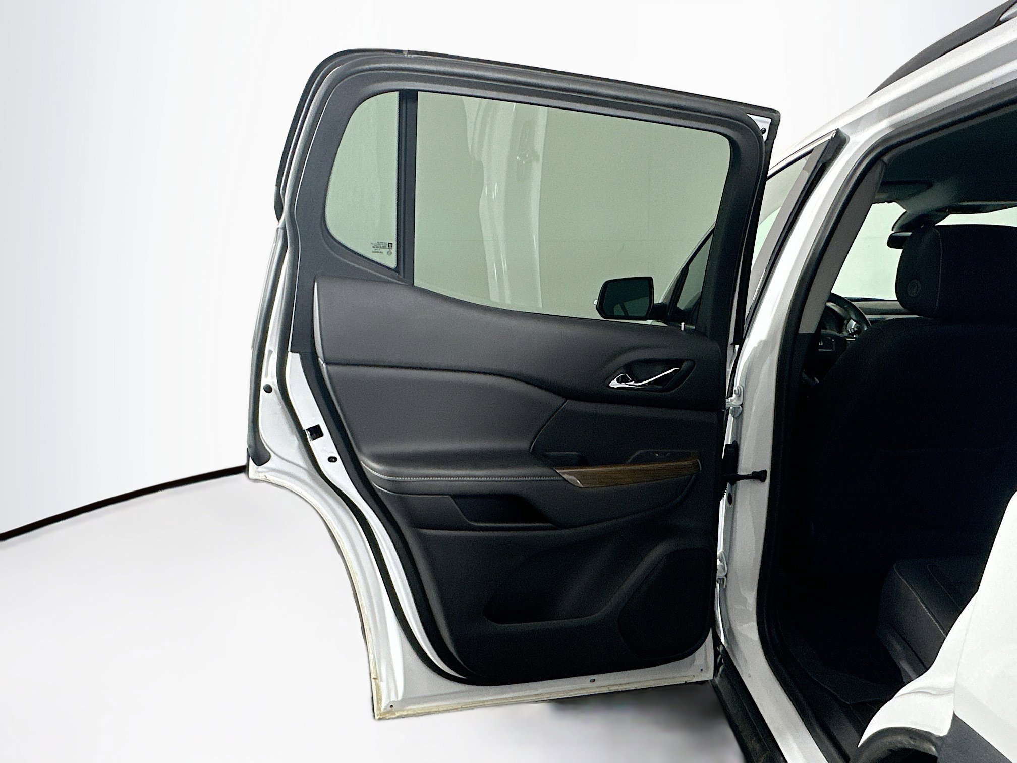 Used 2023 GMC Acadia SLE w/ Driver Convenience Package image 26