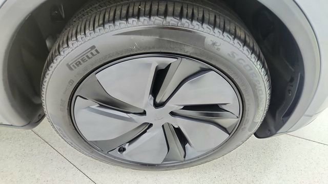 Used 2026 Tesla Model Y 2WD image 55