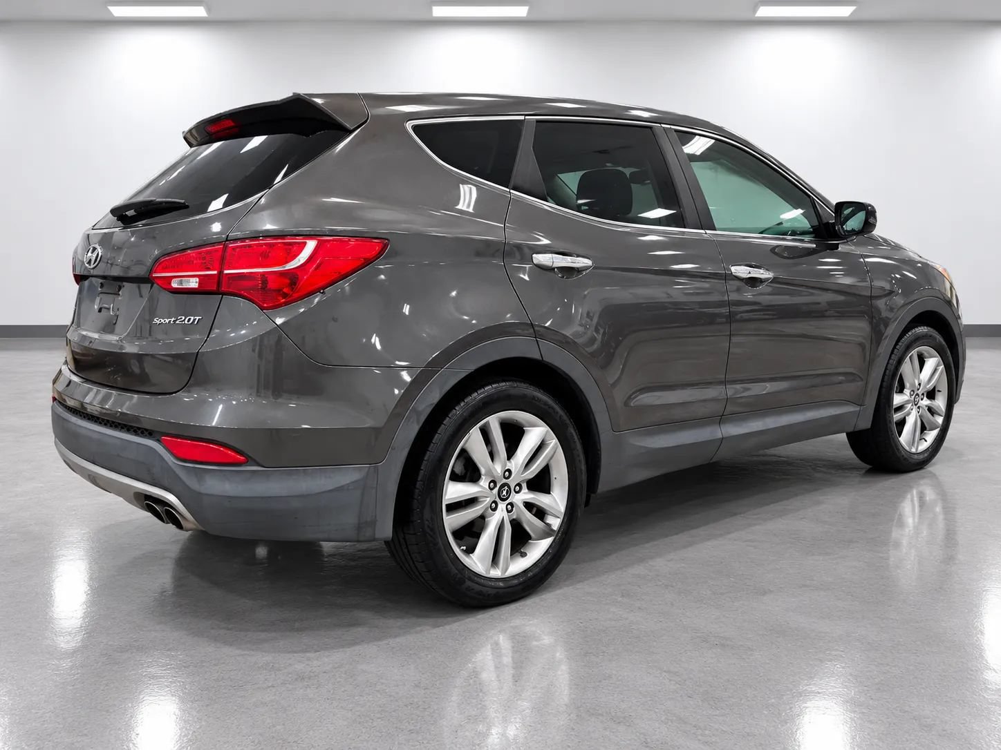 Used 2013 Hyundai Santa Fe Sport 2.0T w/ Technology Pkg FWD image 7